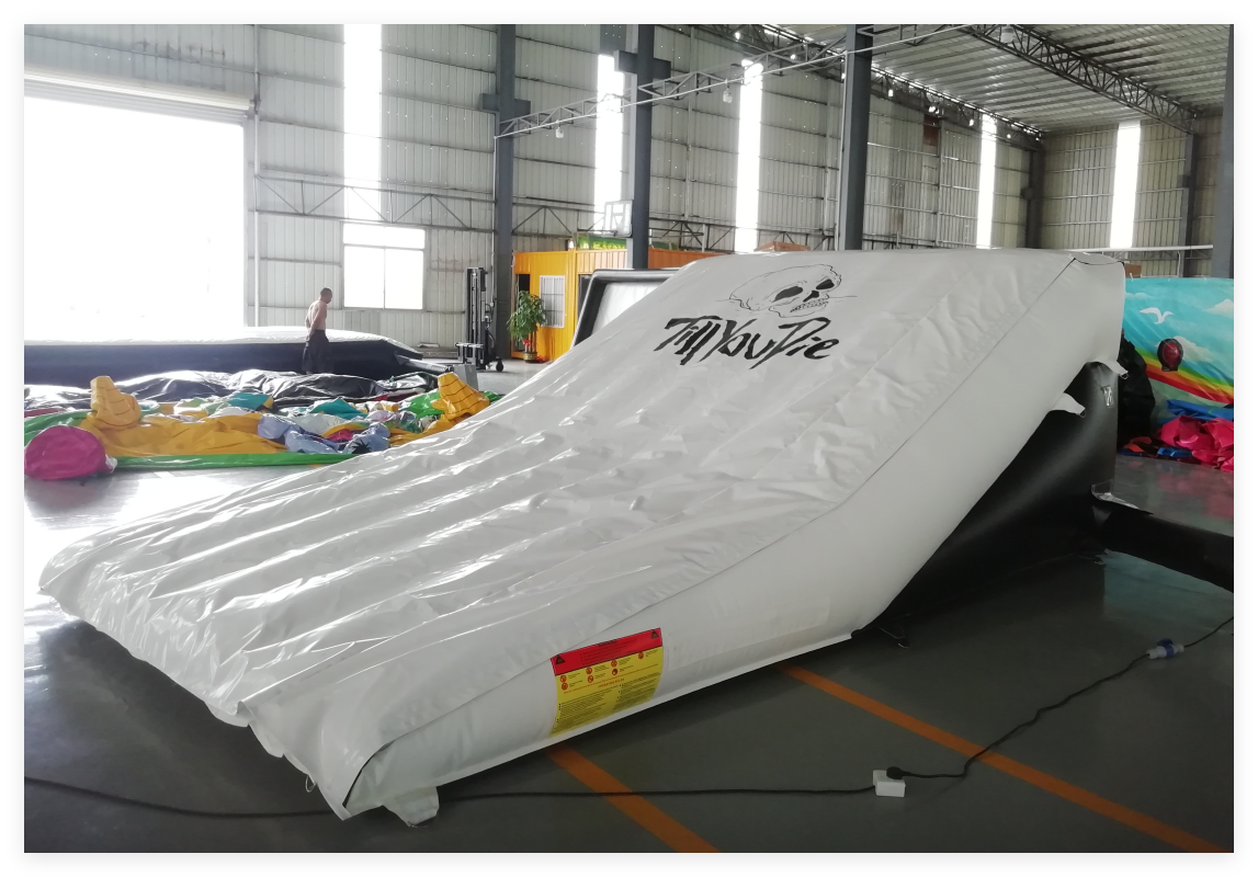 Custom Inflatable Airbag Landing - Image 4