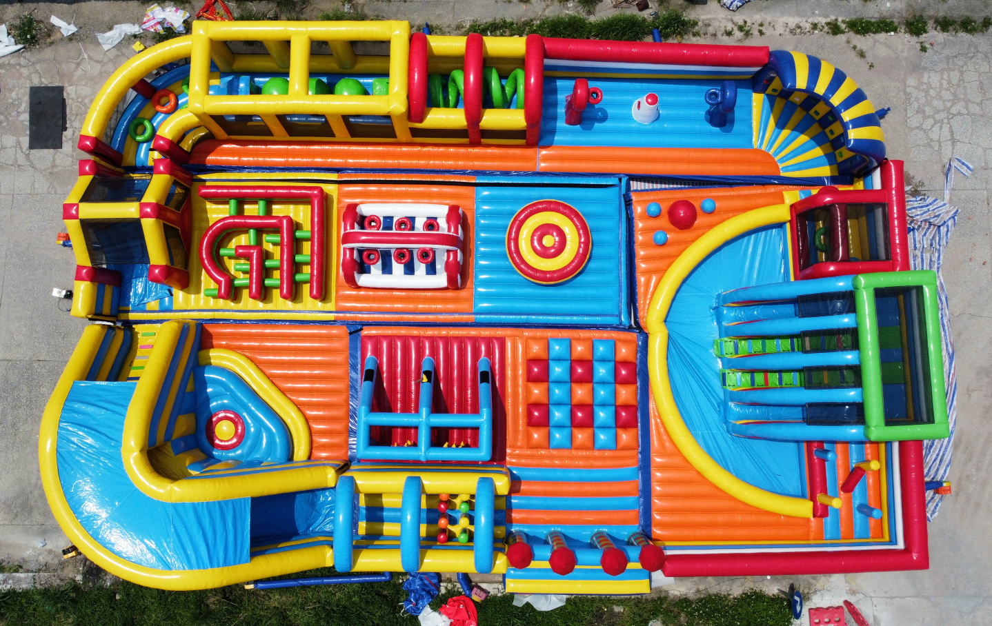 18x19x5m Inflatable Theme Park - Image 4