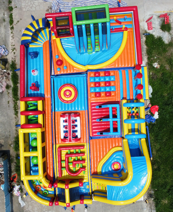 18x19x5m Inflatable Theme Park - Image 2