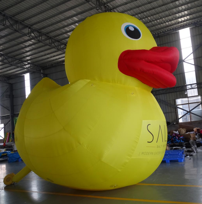 Giant Inflatable Duck for Advertising - Image 4