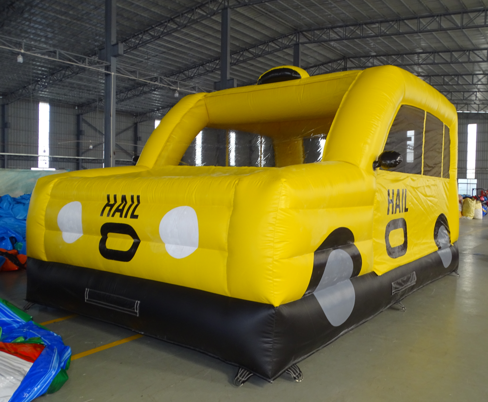 Inflatable Taxi Bounce House - Imagen 2
