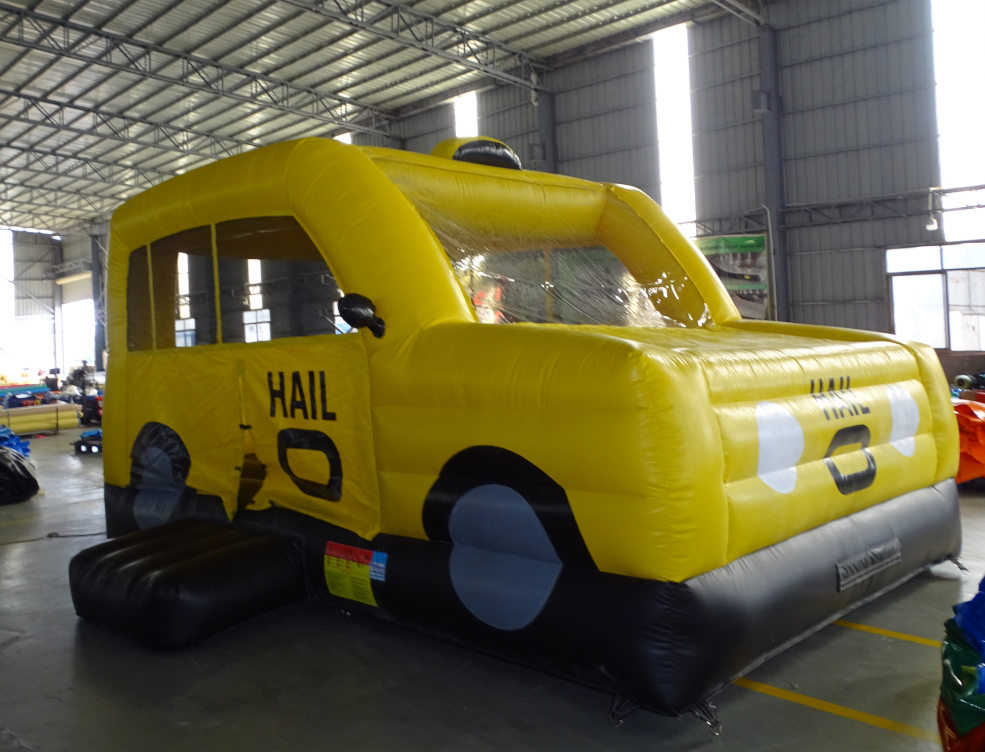 Inflatable Taxi Bounce House - Imagen 4